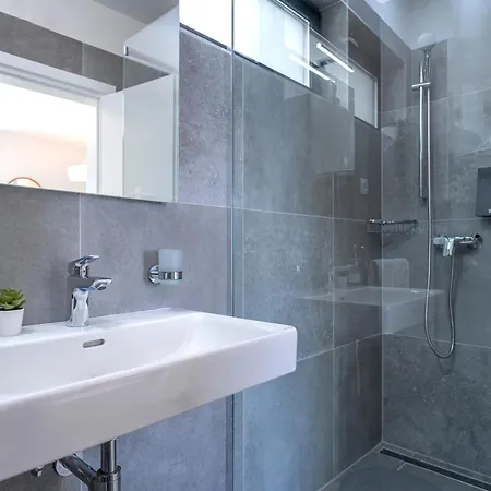 New! Relux - Zf Hvar Apartmán